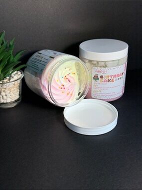 Aminnah Birthday Cake Whipped Body Butter
Birthday Cake Sugar Scrub